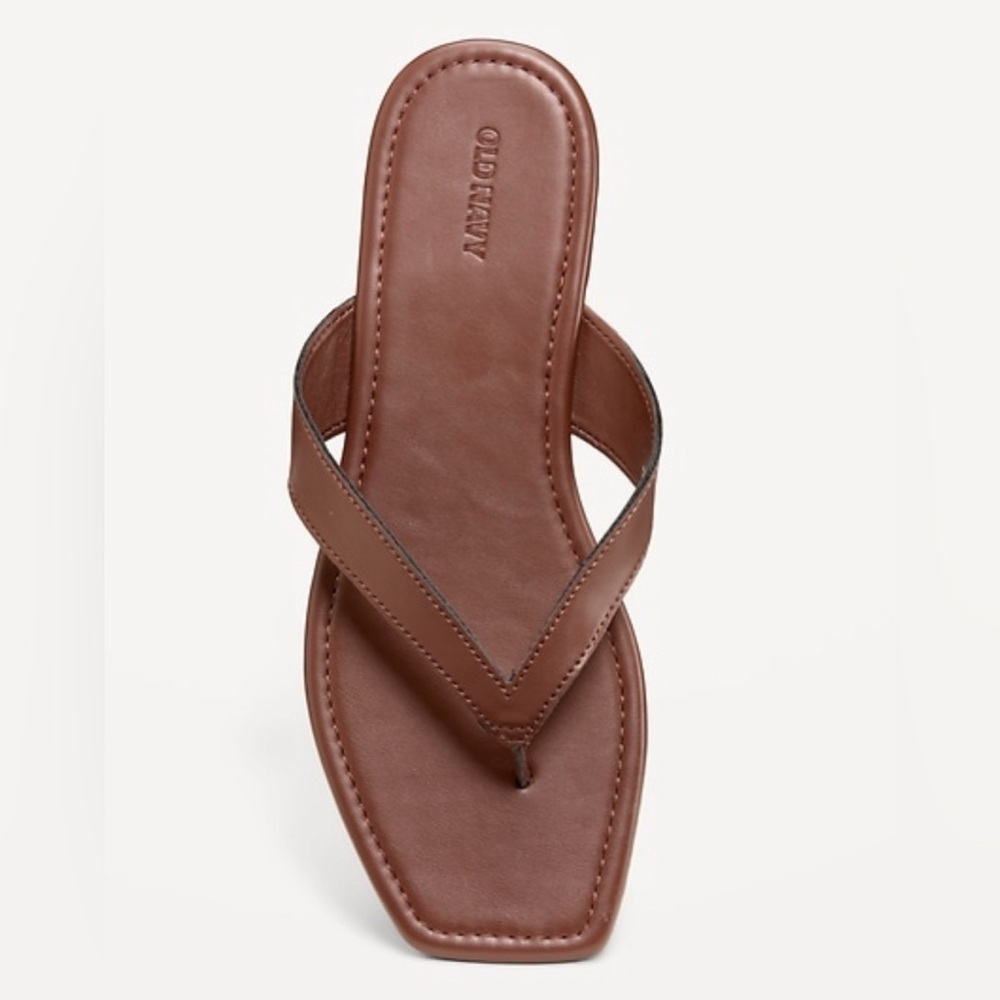 NEW…Old Navy Faux Leather Flip Flop Sandals - Picture 2 of 5